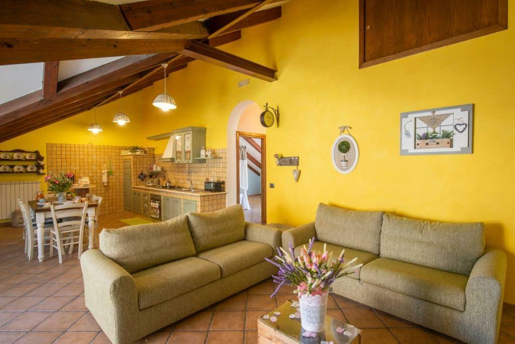 Ferienwohnung Mansarda Ciaciano Bomerano Exterior foto